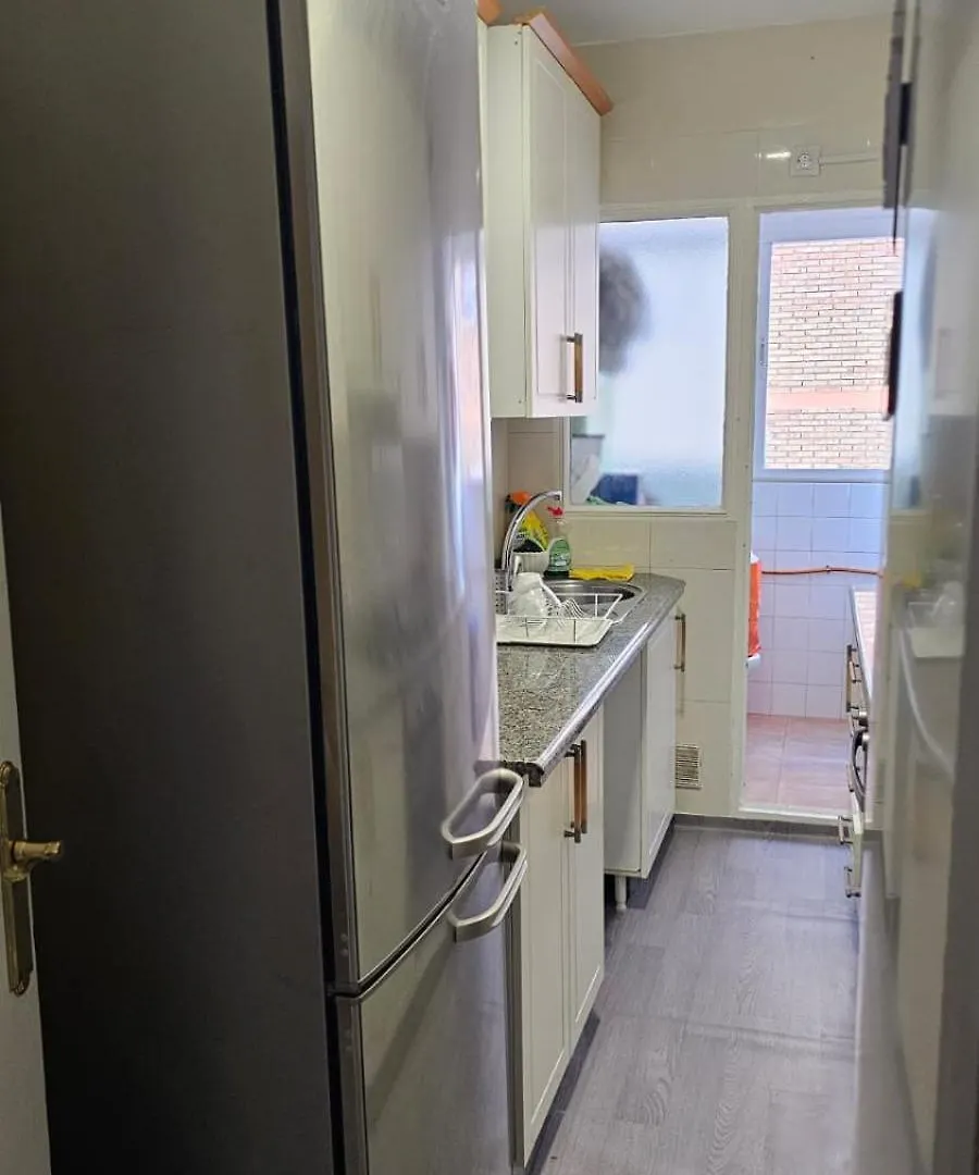 Homestay Habitacion Privada Centro Malaga Cerca Tren Maria Zambrano Y Playa Muy Buena Conexion Wifi