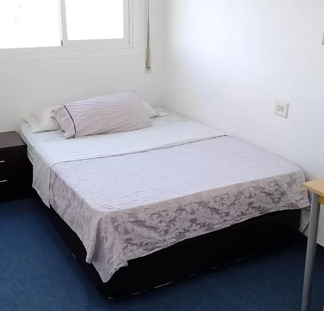 Habitacion Privada Centro Malaga Cerca Tren Maria Zambrano Y Playa Muy Buena Conexion Wifi Homestay